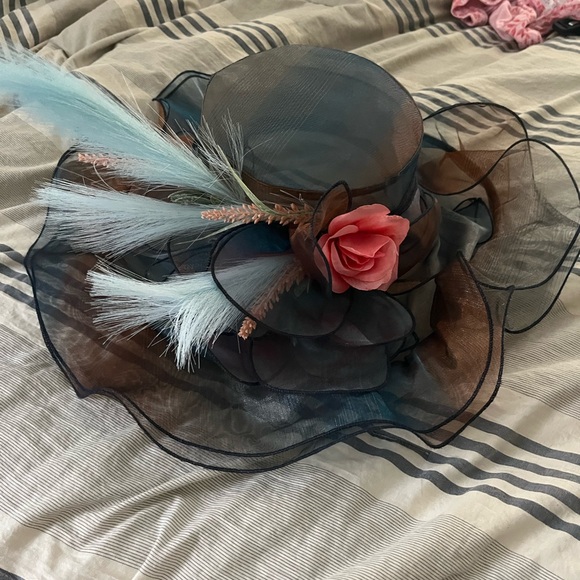 Elegant Blue and Brown Hat with Pink Rose - Picture 1 of 3